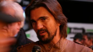 Juanes se incomodó al ser cuestionado sobre su separación de su ex manager Fernán Martínez.