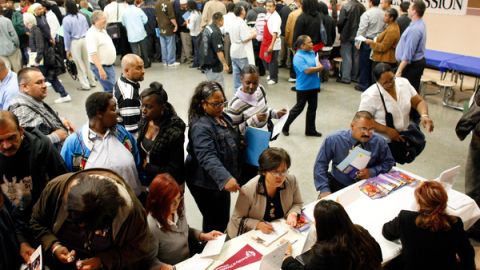 La falta de empleos es una de las mayores preocupaciones de los californianos.