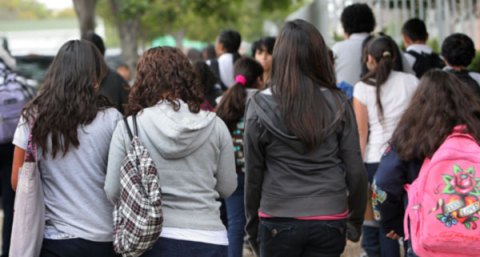 Los proyectos de ley presentados reforzarían la protección de los estudiantes en las escuelas.