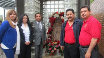 Los cinco miembros de la Iglesia de San Jerónimo en Houston que harán el viaje a Guanajuato, Mexico, para ver al papa Benedicto XVI.
