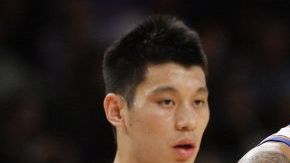 Carmelo Anthony (7) y Jeremy Lin tratarán de acoplarse a las  nuevas indicaciones que trae el entrenador interino Mike Woodson.