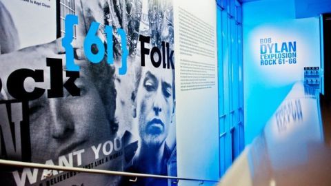 Imagen de la exposición 'Bob Dylan, La explosión del rock 61-66' en la Cité de la Musique en París.