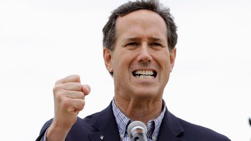 Rick Santorum dijo que el país  'sufre un daño pandémico a causa de la pornografía', pero no ofreció pruebas.