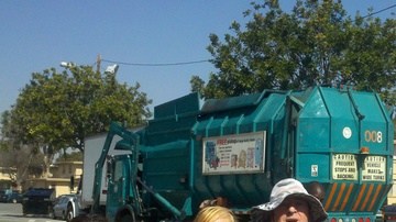 Varios residentes de proyectos de vivienda pública que son parte de la demanda exclaman su desaprobación por lo sucedido.