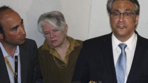 Mirkarimi (d) fue oficialmente suspendido del cargo de alguacil de San Francisco.