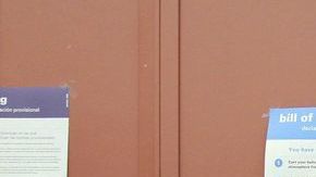 Ciudadanos votan en el colegio electoral situado en la iglesia Santa Cecilia de Arlington Heights, Illinois, Estados Unidos, el martes, 20 de marzo de 2012.