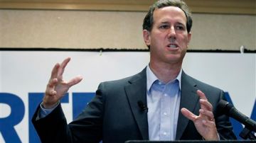 No  es la primera vez  que Santorum critica  a Romney por sus cambios de postura.