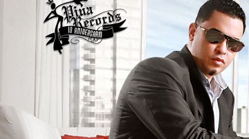 De acuerdo con la acusación, Pina junto a otros tres individuos,  conspiraron para defraudar por $4 millones al Doral Bank Mortgage.