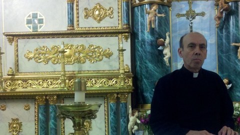 Santiago Rubio, sacerdote mexicano que preside el Santuario de Nuestra Señora de Guadalupe en Manhattan.