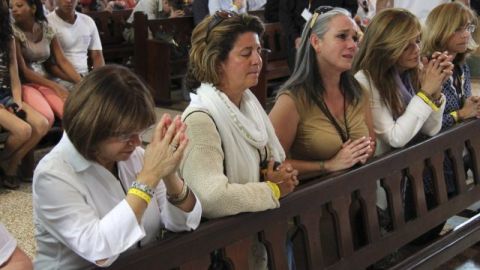 Un grupo de peregrinos católicos de Miami visita el santuario de la Virgen de la Caridad en el poblado del Cobre, en Santiago de Cuba.