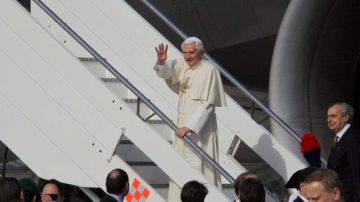 Procedente de México, el pontífice llegará en el avión vaticano al aeropuerto de  Santiago a las  2 p.m.