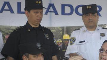 El ministro salvadoreño  de Seguridad, David Munguía Payés negó una supuesta negociación entre el Gobierno del país y las pandillas.
