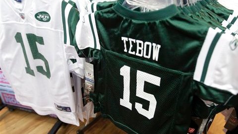 La decisión del juez implica que no se puede adquirir ropa de los Jets que tenga el nombre de Tebow y que sea fabricada por Reebok.