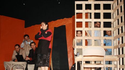 Una escena de la obra 'Los Carralejas', del grupo Colectivo El Pozo de Chicago.