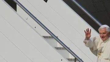 El avión que trasladó al Pontífice  aterrizó en el aeropuerto de Ciampino.