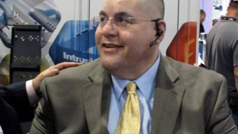 David González.