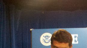 Autoridades del ICE.