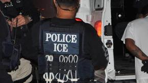 La deportación de Cardona enviaría un mensaje a los inmigrantes que consideran este país su casa