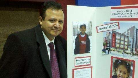 Johnny Rivera presentó un proyecto que busca financiar la  construcción de la oficina del programa Harlem RBI.