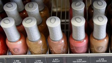 Algunos esmaltes contienen el conocido "trío tóxico" aunque afirman lo contrario.