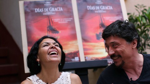 La actriz Dolores Heredia y el actor Carlos Bardem, en la presentación de 'Días de Gracia'.