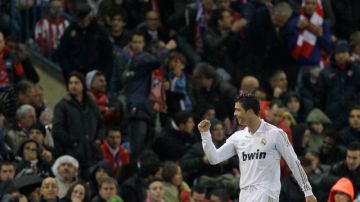 Cristiano Ronaldo fue el héroe del Real Madrid con su triplete de ayer en el Estadio Vicente Calderón.