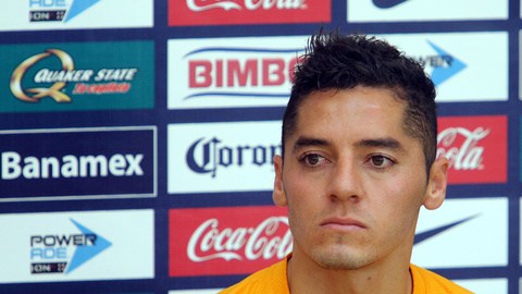 José María Cárdenas, lateral del América, dice que a su equipo le tiene sin cuidado lo que piensen rojiblancos y universitarios.