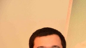 Jorge Pomareda, diseñador del cartel del Festival de Cine Latino de Chicago.