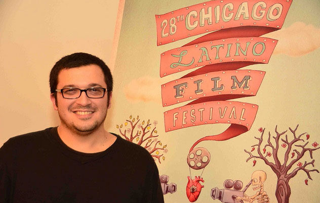 Jorge Pomareda, diseñador del cartel del Festival de Cine Latino de Chicago.