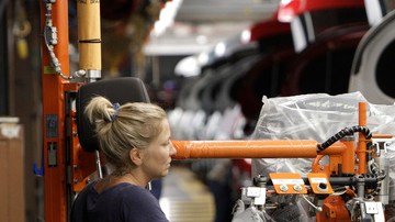 Los empleados deberán trabajar más años, si proceden las sugerencias del Fondo Monetario Internacional.