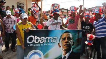 Turbaco, a 20 kilómetros de Cartagena, da la bienvenida al presidente Obama en un desfile.