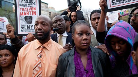 Padres de la víctima, Trayvon Martin, encabezaban una marcha y manifestación en la capital estadounidense.