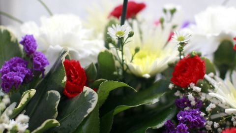 Flores  para los muertos del Titanic,  en  Belfast, Irlanda del Norte.