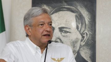 El candidato presidencial por la coalición Movimiento Progresista, Andrés Manuel López Obrador, durante conferencia de prensa, en  Ciudad de México.