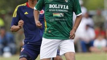 Evo Morales no se disfrutó la Cumbre de las Américas, pero sí este partido que se jugó como parte de las actividades del evento, en Cartagena, Colombia.