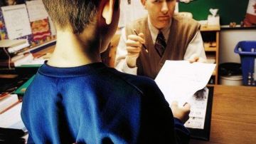 Muchos maestros no están capacitados para detectar las señales de pedófilos en sus aulas.