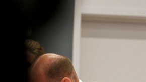 Anders Behring Breivik dijo que hablaba como comandante de un movimiento de resistencia anticomunista y un grupo miliciano antimusulmán, justificando sus crímenes.