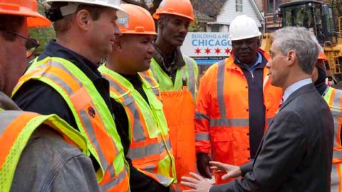 El Alcalde de Chicago Rahm Emanuel propuso una ordenanza para aprobar un “Infrastructure Trust” (fondo de infraestructura); pero los concejales decidieron analizar la propuesta con más detenimiento.