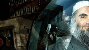 Imagen de Abu Qatada ayer en Londres. El Reino Unido intenta extraditarlo desde 2001.