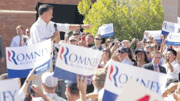 Mitt Romney anunció que recaudó 12.6 millones de dólares en contribuciones de campaña en marzo.