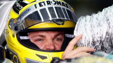 El alemán Nico Rosberg, a bordo de su Mercedes, pretende ganar su segunda competencia al hilo cuando arranque el premio de Bahrein.