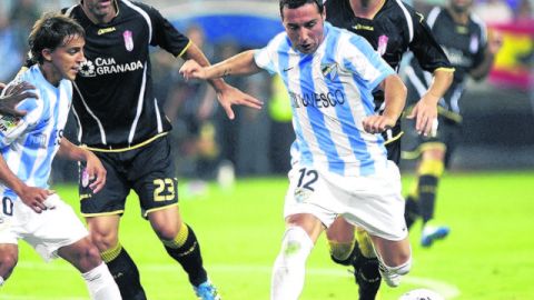 Santi Cazorla anotó el empate para el Málaga.