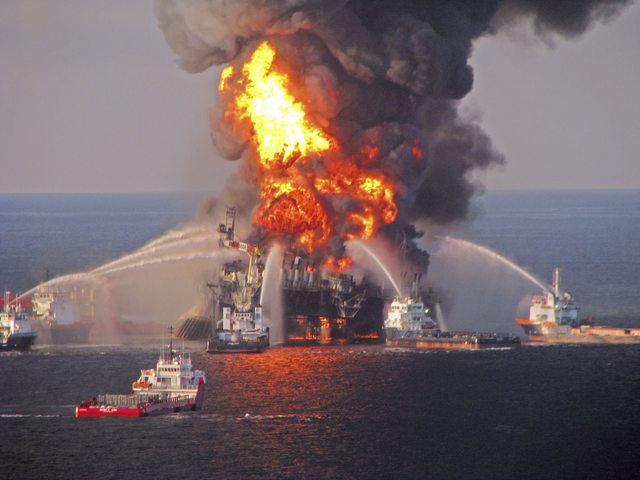 La petrolera BP informó de un acuerdo extrajudicial estimado en 7800 millones de dólares. La petrolera tiene también que resolver otras demandas presentadas por el Gobierno de EEUU