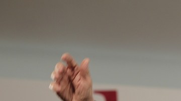 El cantante español Raphael ya presentó su nuevo material discográfico 'El Reencuentro'.