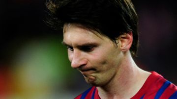 Lio Messi tuvo en sus botines la final, pero el travesaño le dijo que no. Con el de ayer sumó tres partidos sin anotar.