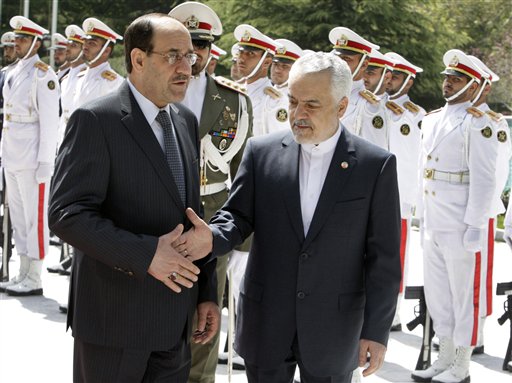 Las minorías kurdas han formado grupos separatistas en Turquía, Irak e Irán. En la imagen: autoridades irakíes e iraníes.