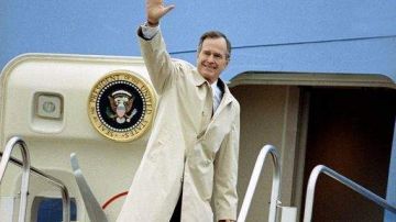 Foto de archivo donde se muestra al expresidente George Bush padre.