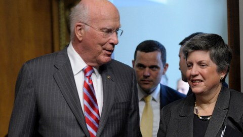 La secretaria de Seguridad Nacional, Janet Napolitano, acudió a rendir testimonio ante  un panel del Senado
