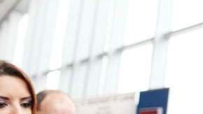 La secretaria del Trabajo, Hilda Solís, habló en East LA College de aumentar la seguridad en centros laborales.