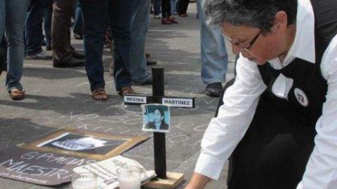 Periodistas, fotógrafos, investigadores y académicos, realizaron una marcha para exigir justicia a la autoridades de Veracruz, por el asesinato de la corresponsal de la revista Proceso, Regina Martínez.
